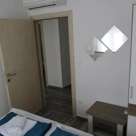 Familienwohnung 1 *