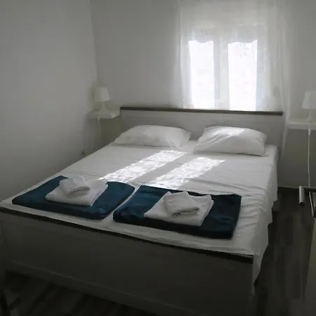 Familienwohnung 1 Lägenhet *