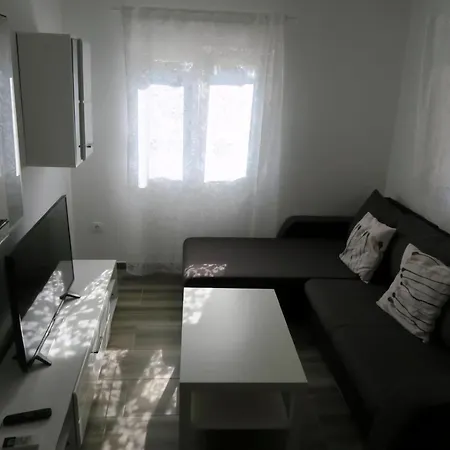 Familienwohnung 1 *